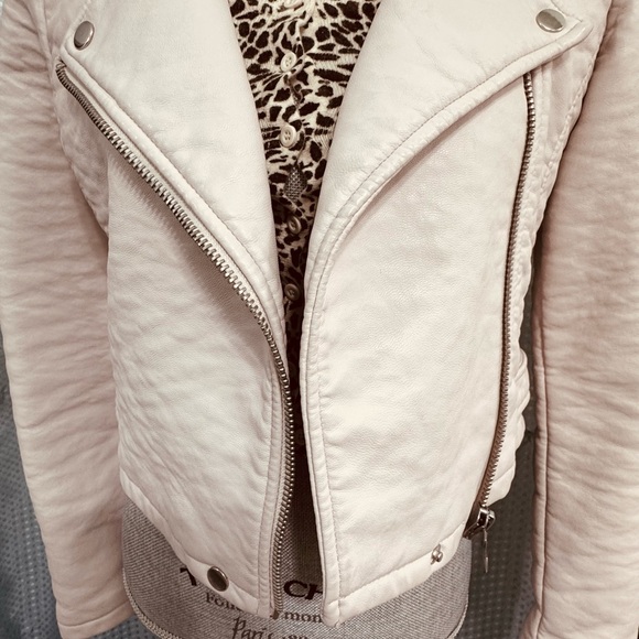 Forever 21 Light Pink FAUX Vegan Leather Jacket - Picture 3 of 14